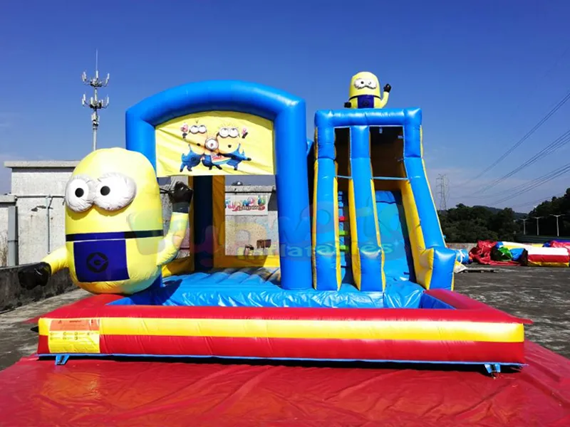 Toptan çocuklar sıçrayan ev ticari parti süveter şişme fedai minion su kaydırağı