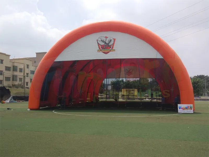 Terrain de balle gonflable de haute qualité pour le football