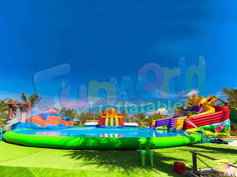 La grande piscine gonflable joue l'équipement de parc aquatique le parc aquatique flottant gonflabl