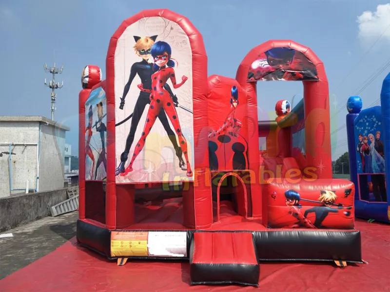 La plus grande maison de rebond du monde gonflable miraculeuse coccinelle jumping castle