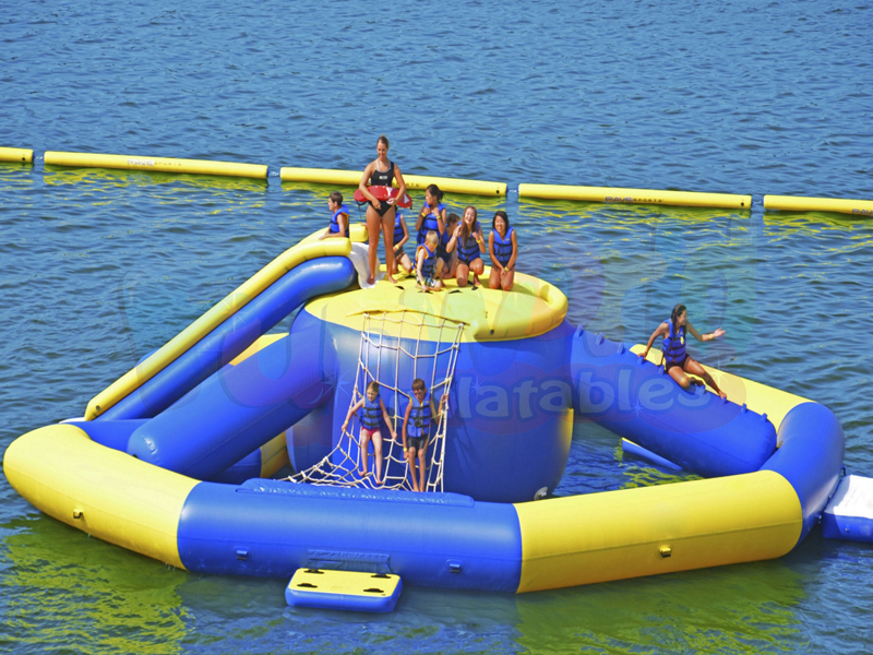 New floating platform with slide inflatable giant jungle gym group pool floats